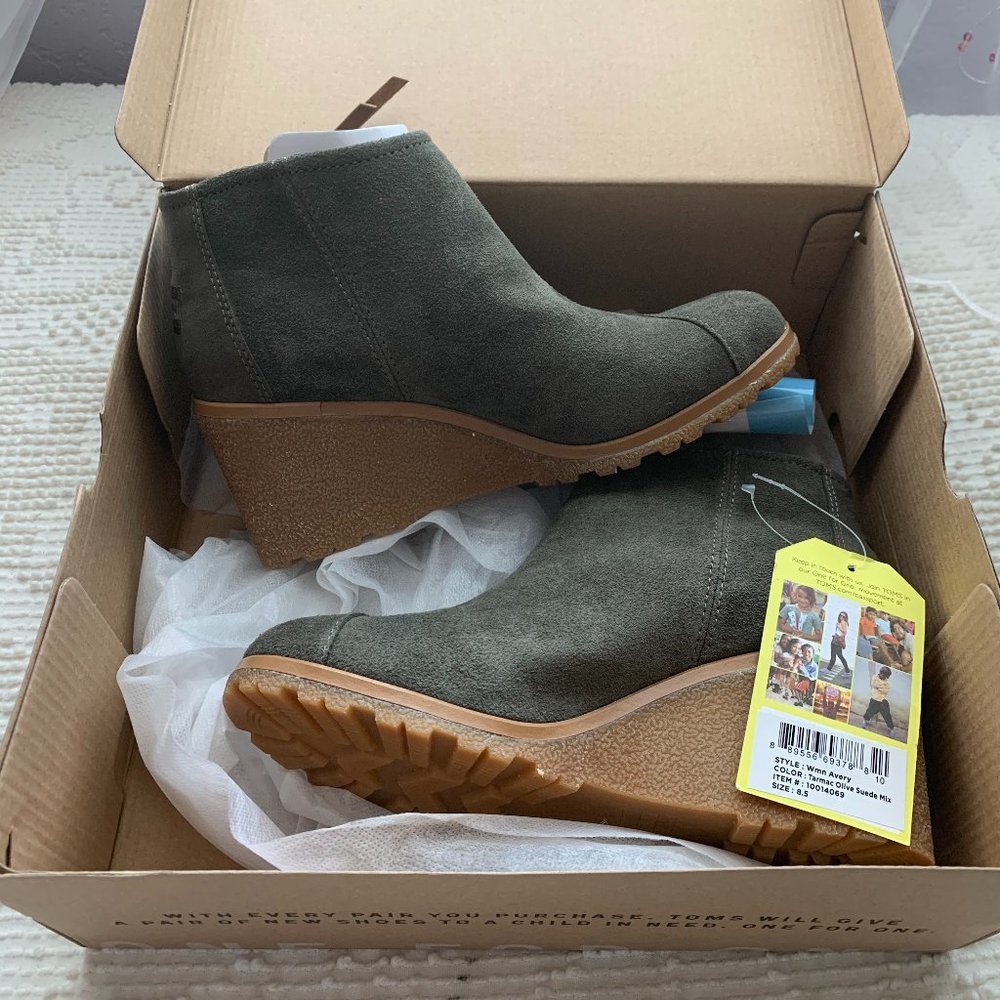 TOMS suede wedge bootie in olive green NWT